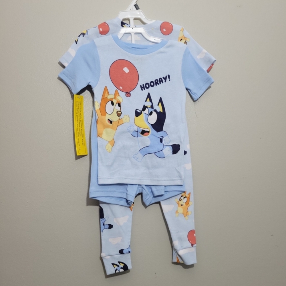 Bluey NWT Size 4T 2 Pair Pajamas Unisex Balloon Play Short & Long Set PJs